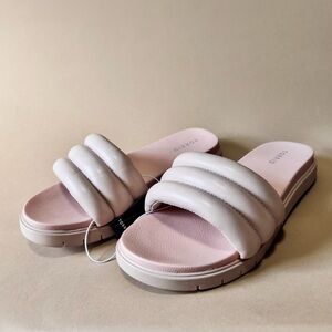 Size 9.5W Torrid Flexible Outsole Slide Sandals